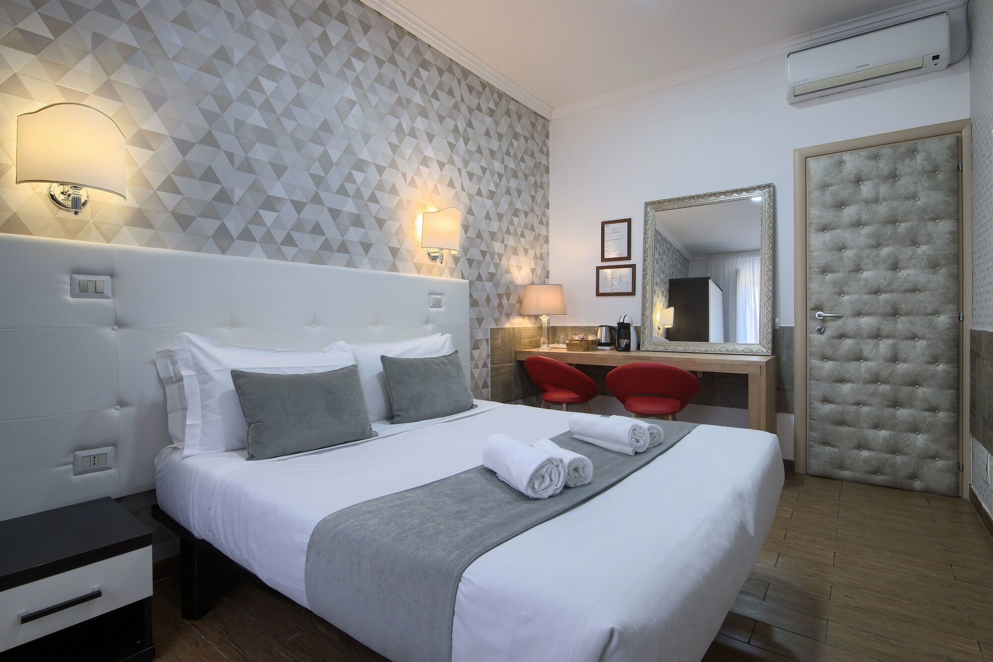Domus Pietro Inn Roma Dış mekan fotoğraf